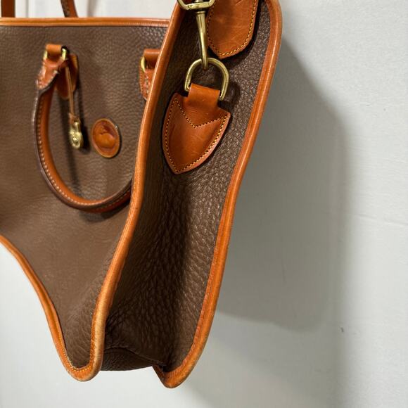 Dooney & Bourke shoulder bag with removable shoulder strap - Picture 3 of 7